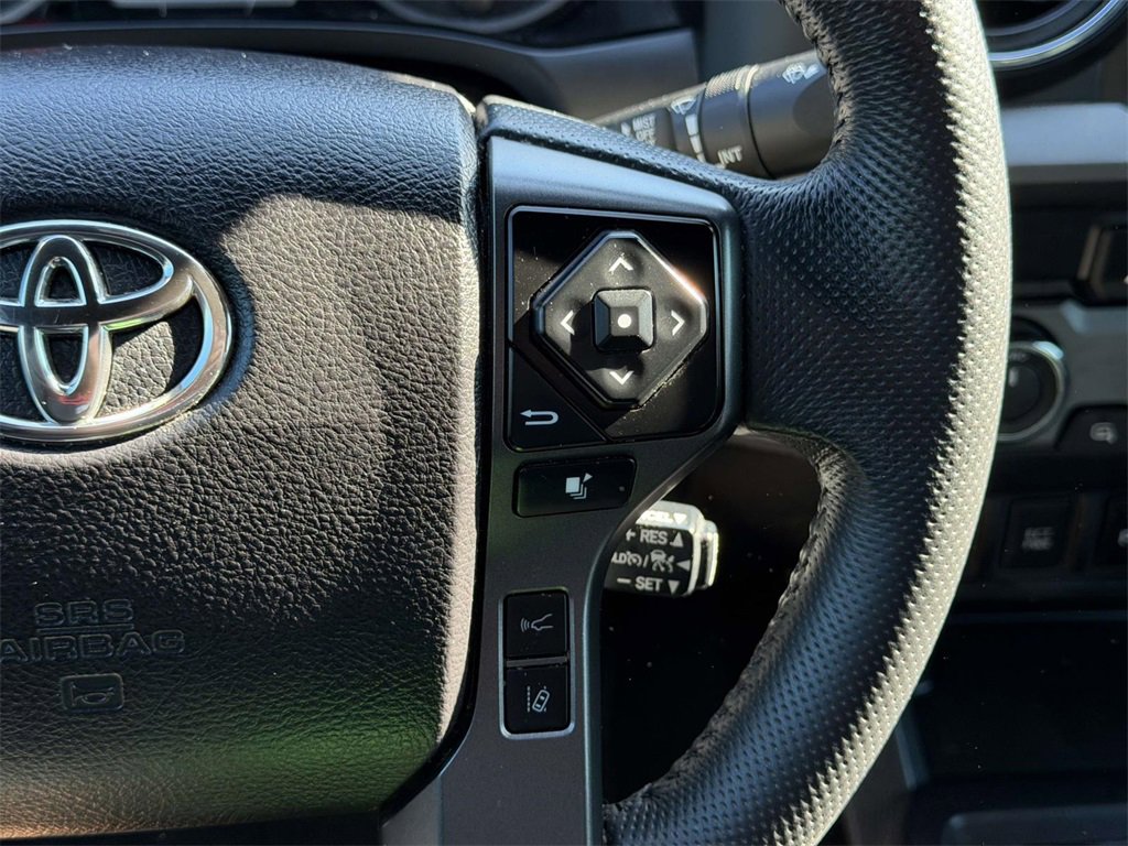 Used 2021 Toyota Tacoma TRD Off-Road image 10