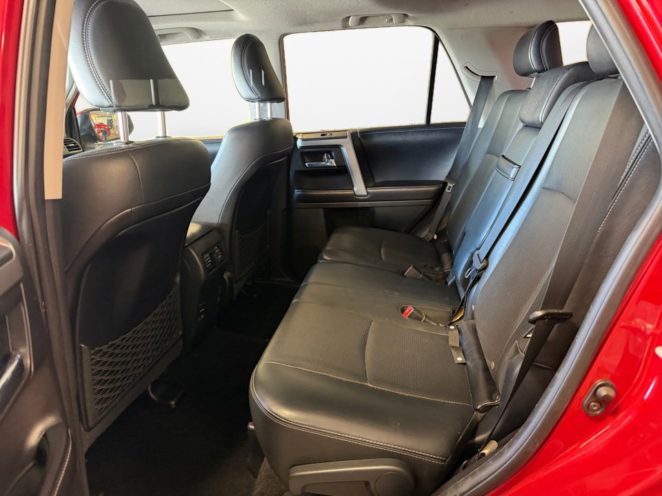 Used 2016 Toyota 4Runner Limited AWD/4WD image 16