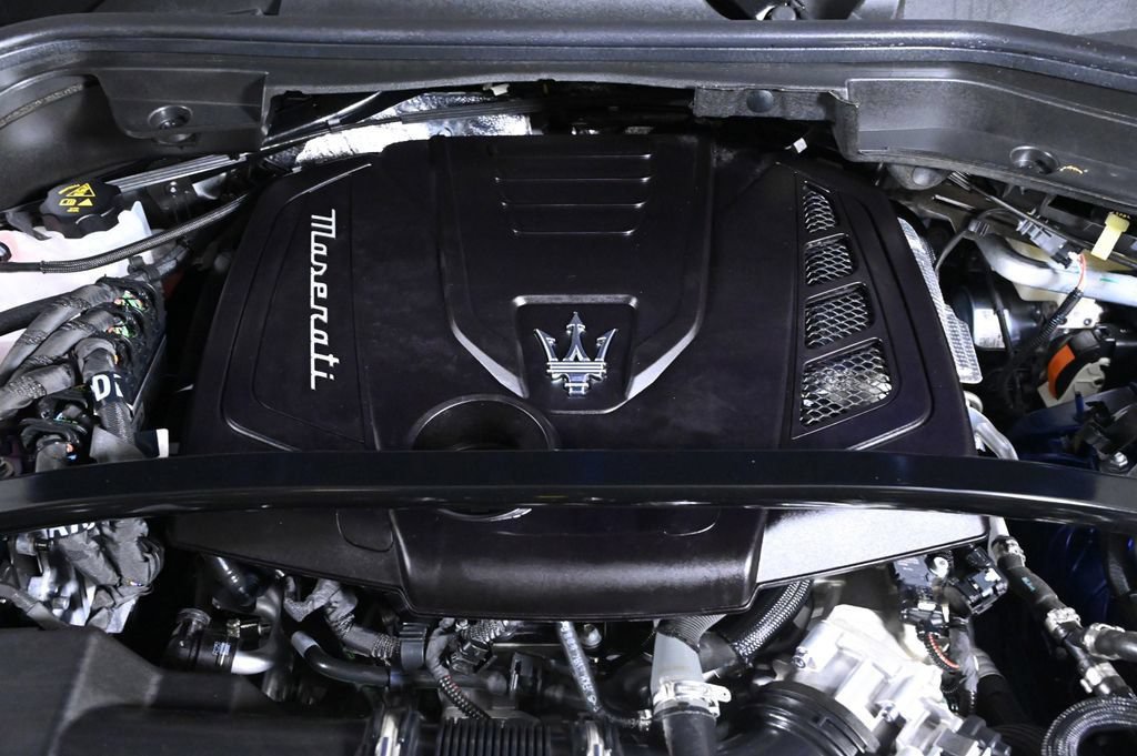 Used 2025 Maserati Grecale GT AWD/4WD image 25