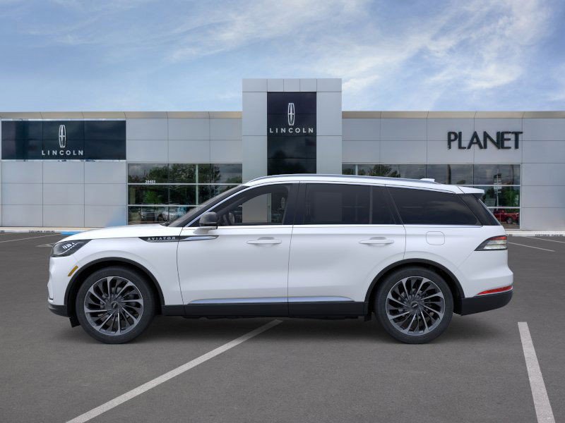 New 2026 Lincoln Aviator Reserve image 3