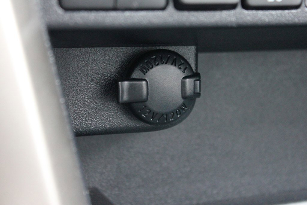 Used 2013 Toyota RAV4 Limited AWD/4WD image 25