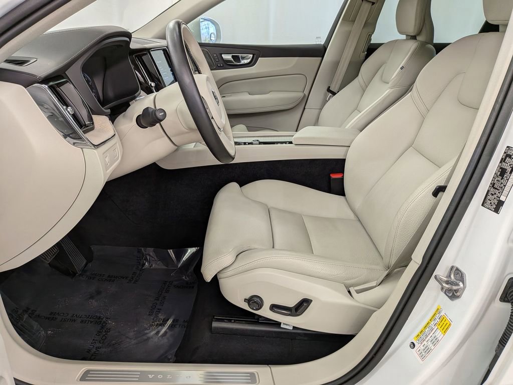 Used 2019 Volvo XC60 T6 Inscription w/ Protection Package Premier image 14