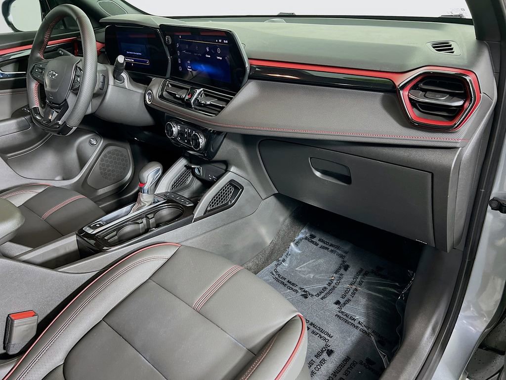 Used 2024 Chevrolet TrailBlazer RS w/ Convenience Package image 28