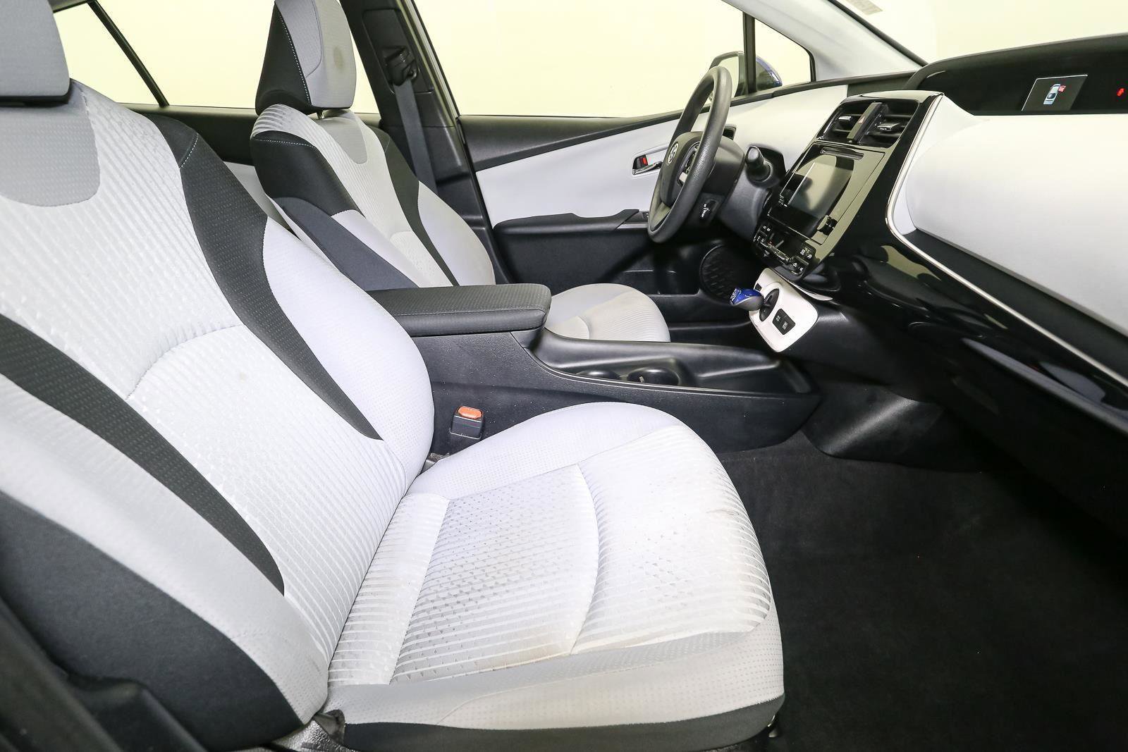 Used 2016 Toyota Prius Two FWD image 17