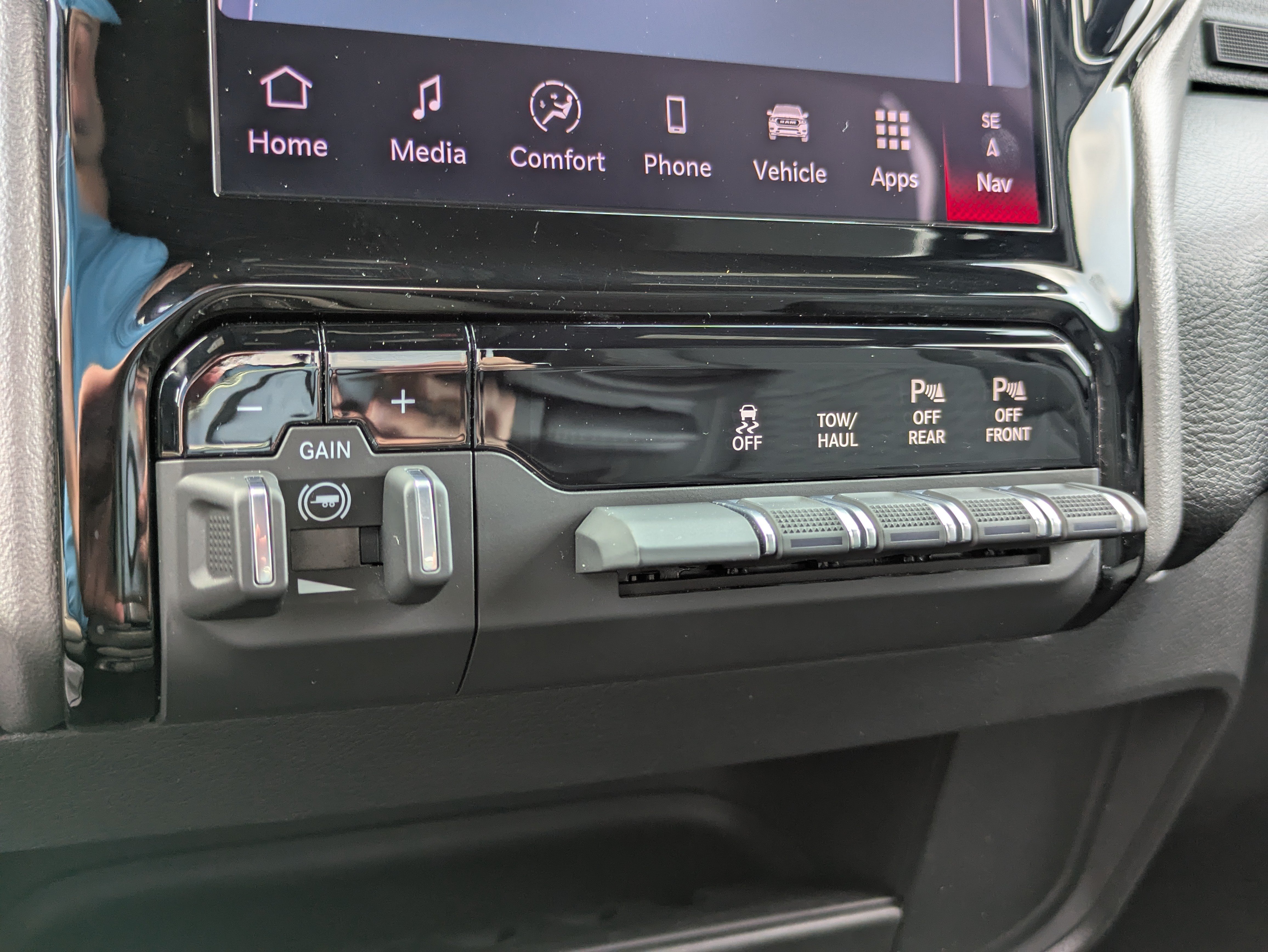 Used 2025 RAM 2500 Big Horn AWD/4WD image 15