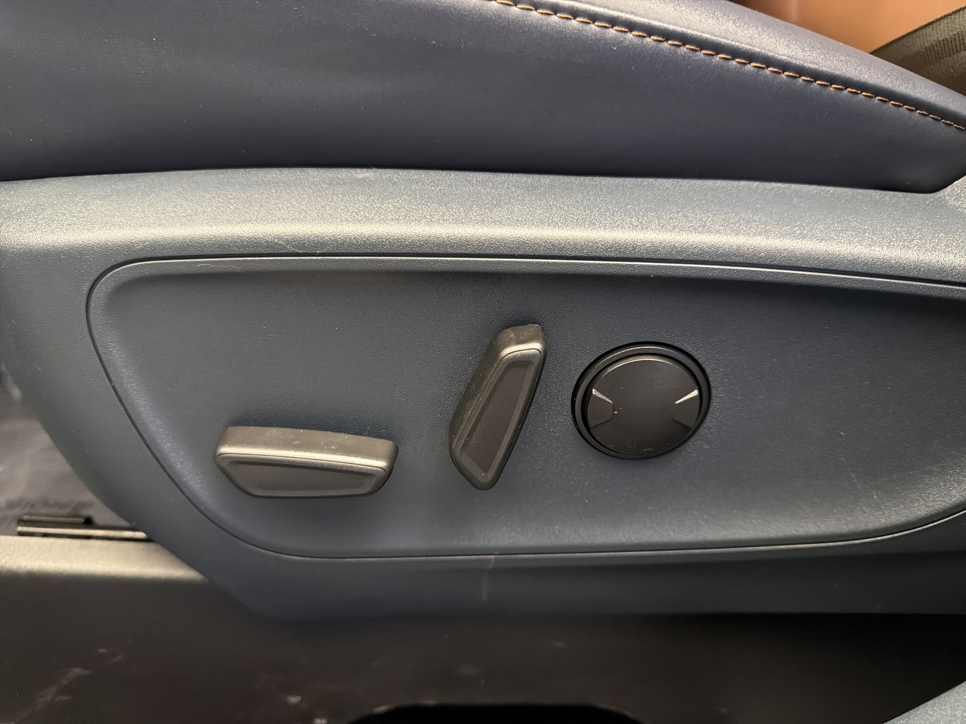 Used 2024 Ford Maverick Lariat w/ 4K Tow Package image 12