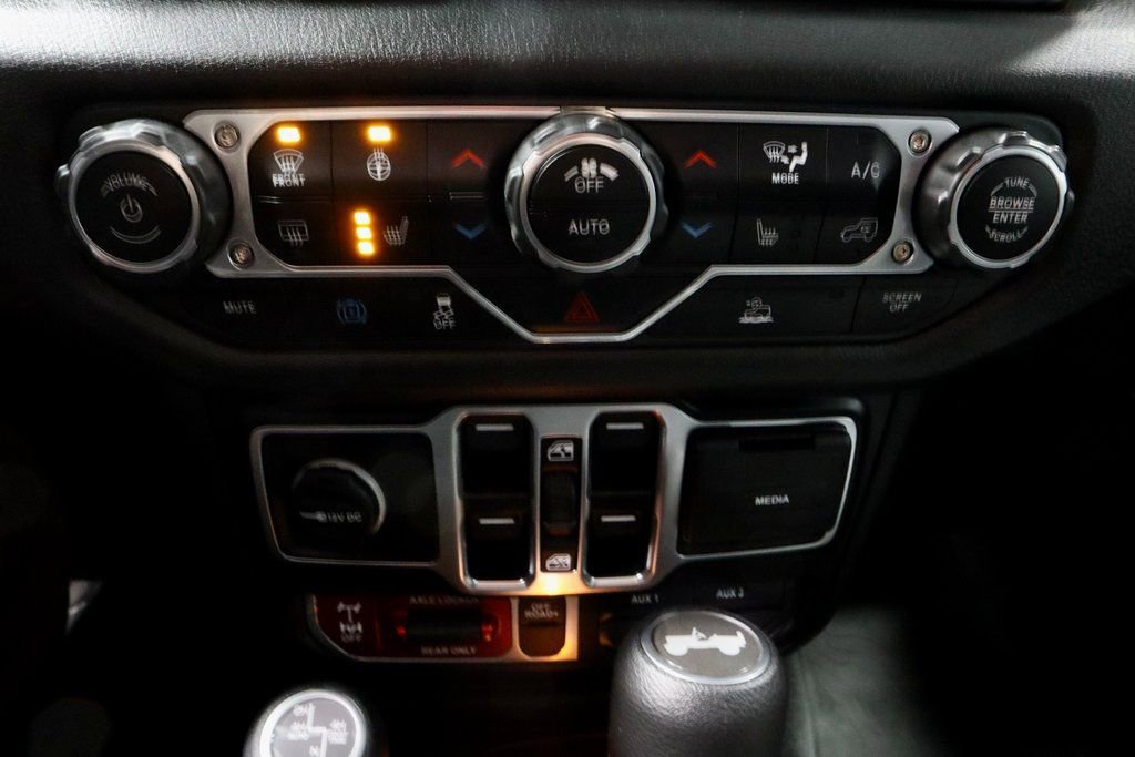 Used 2025 Jeep Wrangler Willys 4xe image 27