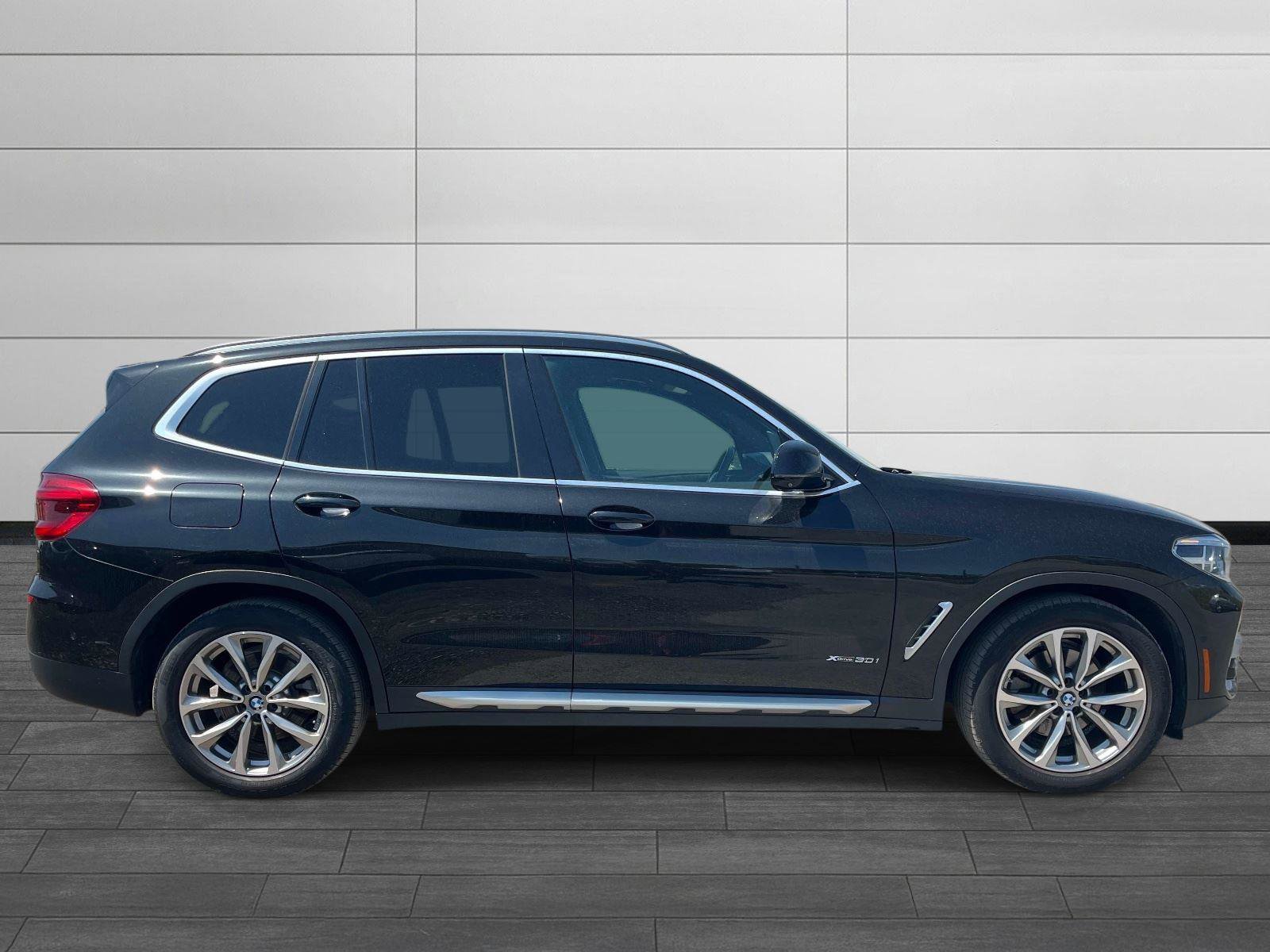 Used 2018 BMW X3 xDrive30i AWD/4WD image 2