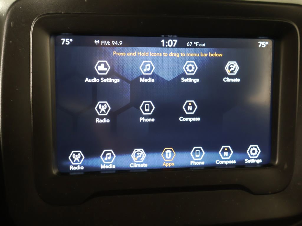 Used 2019 Jeep Renegade Latitude FWD image 40