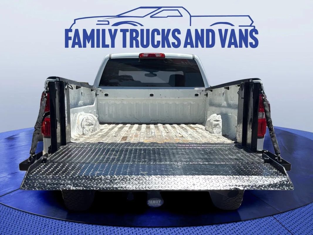 Used 2019 GMC Sierra 3500 4x4 Crew Cab image 9