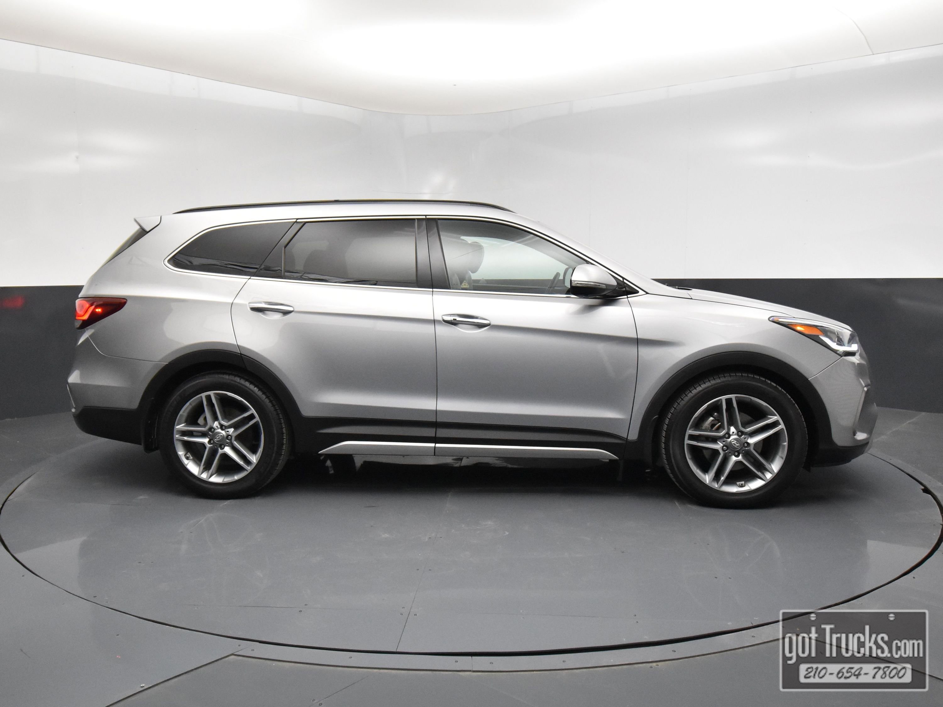 Used 2017 Hyundai Santa Fe Limited image 51
