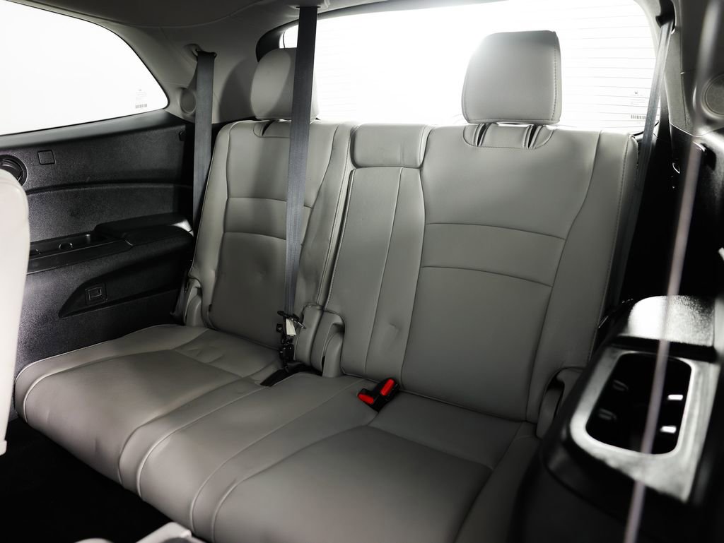 Used 2021 Honda Pilot Touring image 20