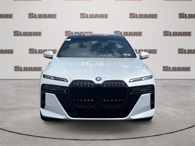 New 2026 BMW 750e xDrive image 8