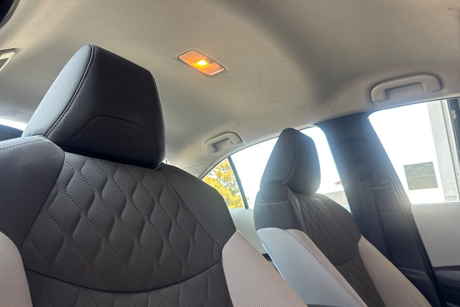 Used 2022 Toyota Corolla LE w/ Carpet Mat Package (TMS) FWD image 20