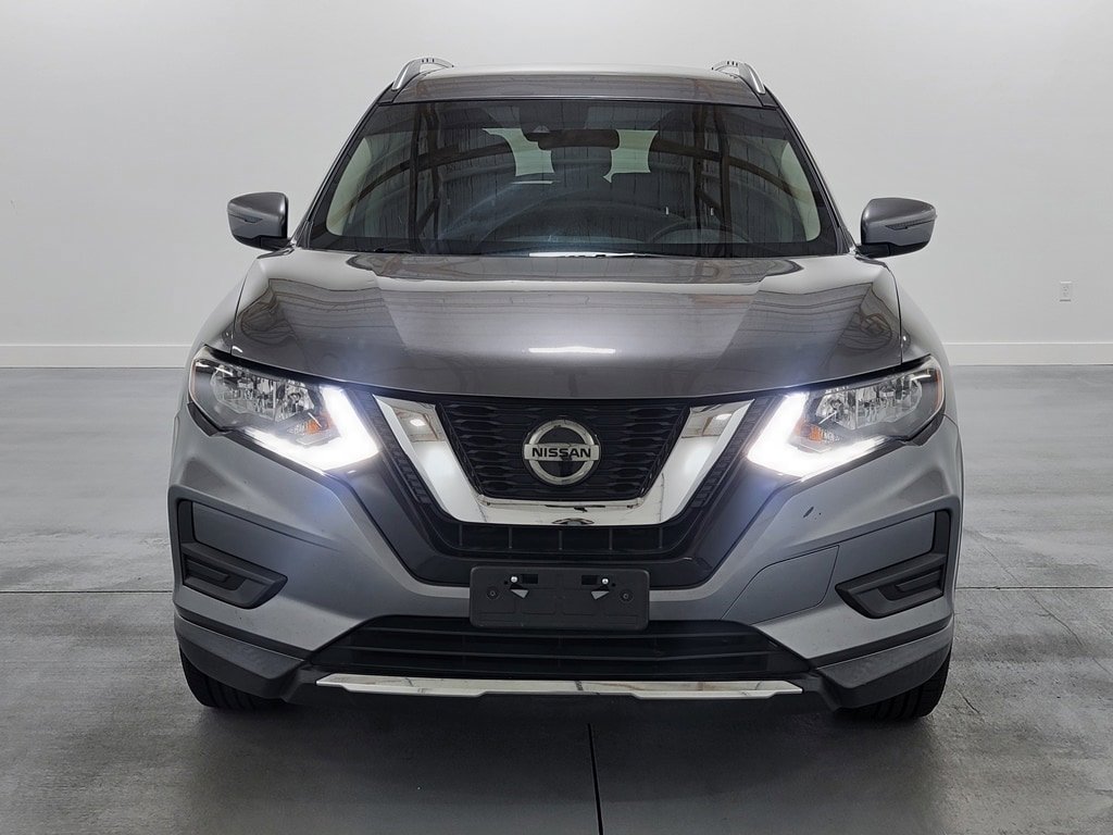 Used 2019 Nissan Rogue SV image 3