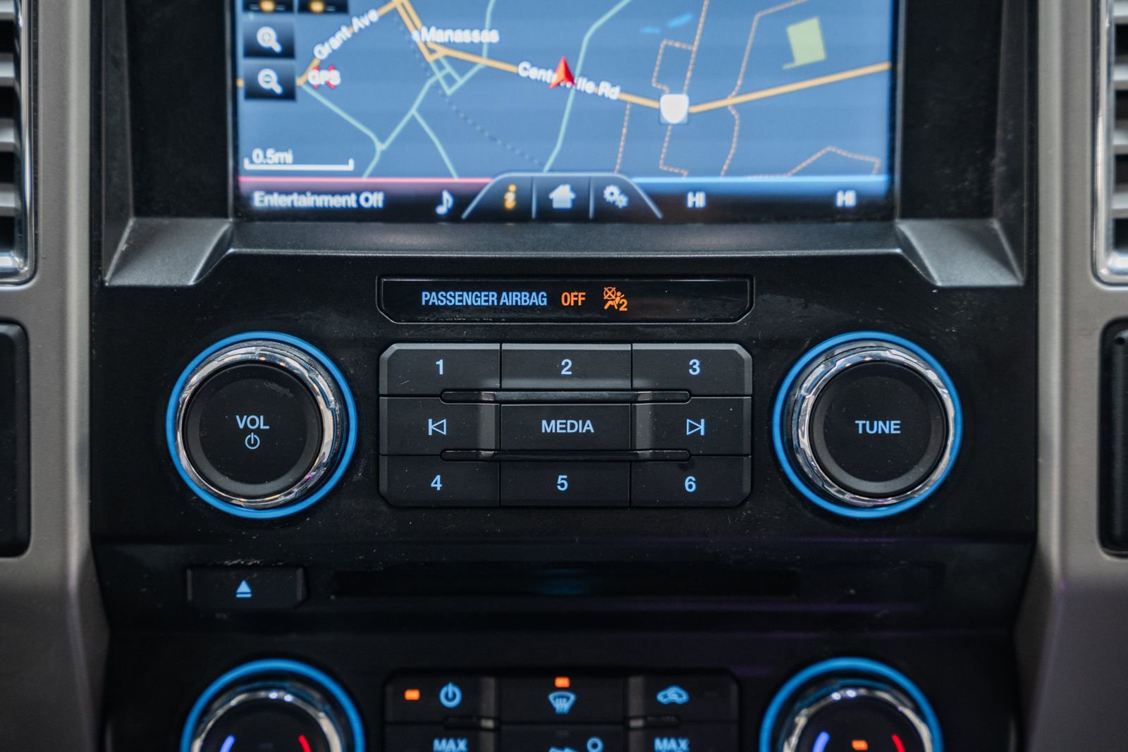 Used 2015 Ford F150 Lariat w/ Equipment Group 501A Mid image 30