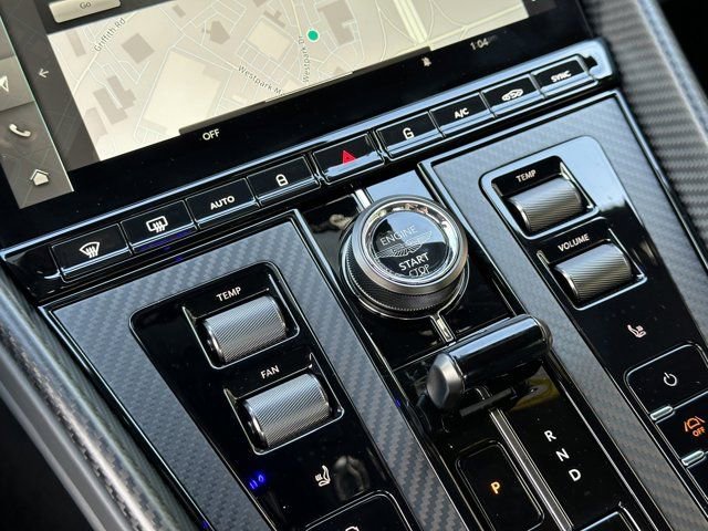 Used 2024 Aston Martin DB12 image 25