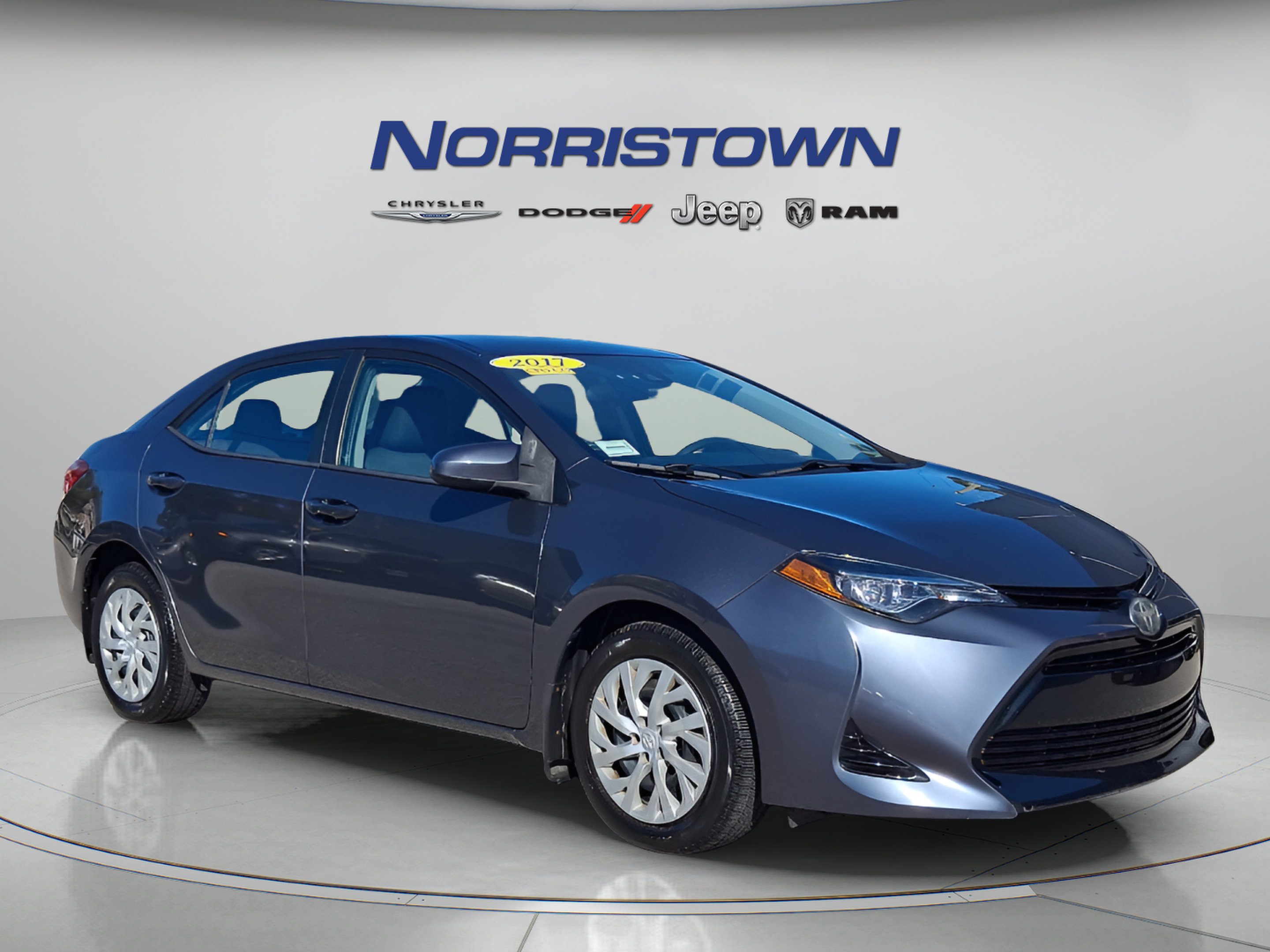 Used 2017 Toyota Corolla LE w/ Carpet Mat Package (TMS) FWD image 1
