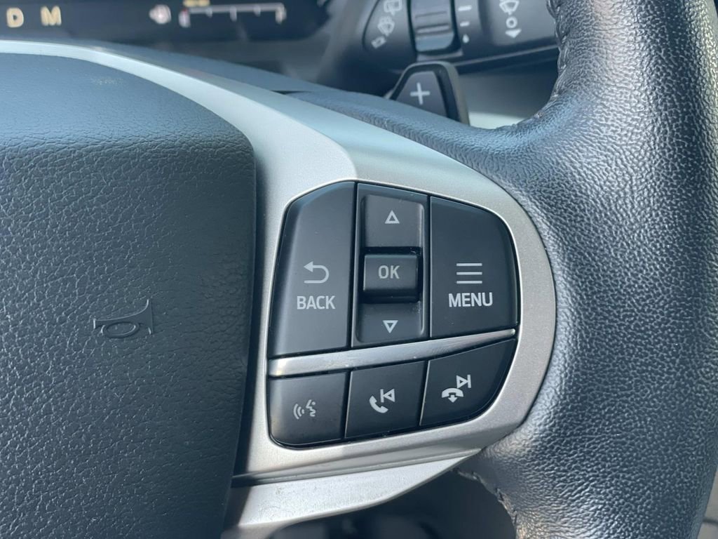 Certified 2021 Ford Explorer XLT w/ Equipment Group 202A AWD/4WD image 11