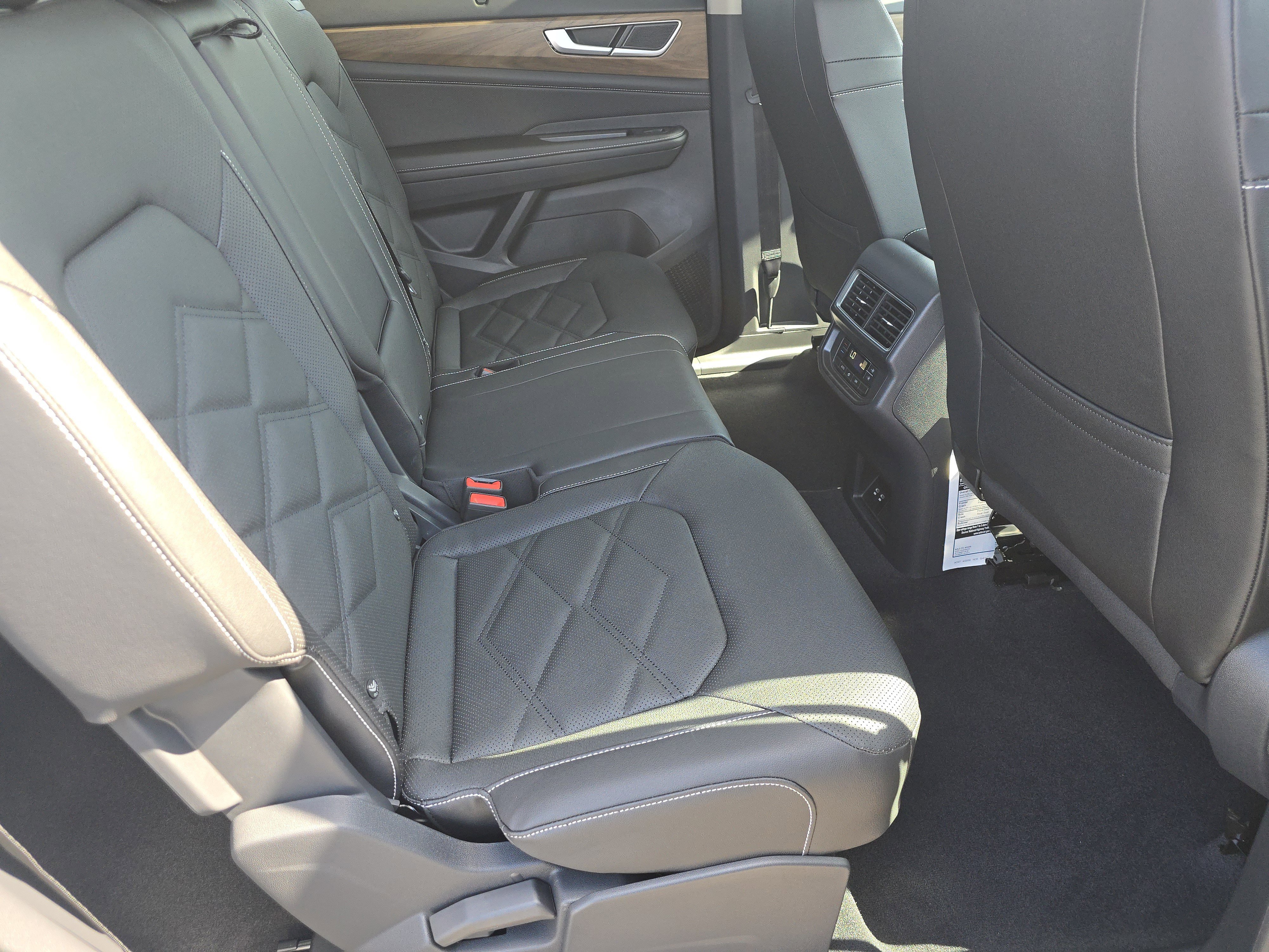 New 2026 Volkswagen Atlas SE image 17