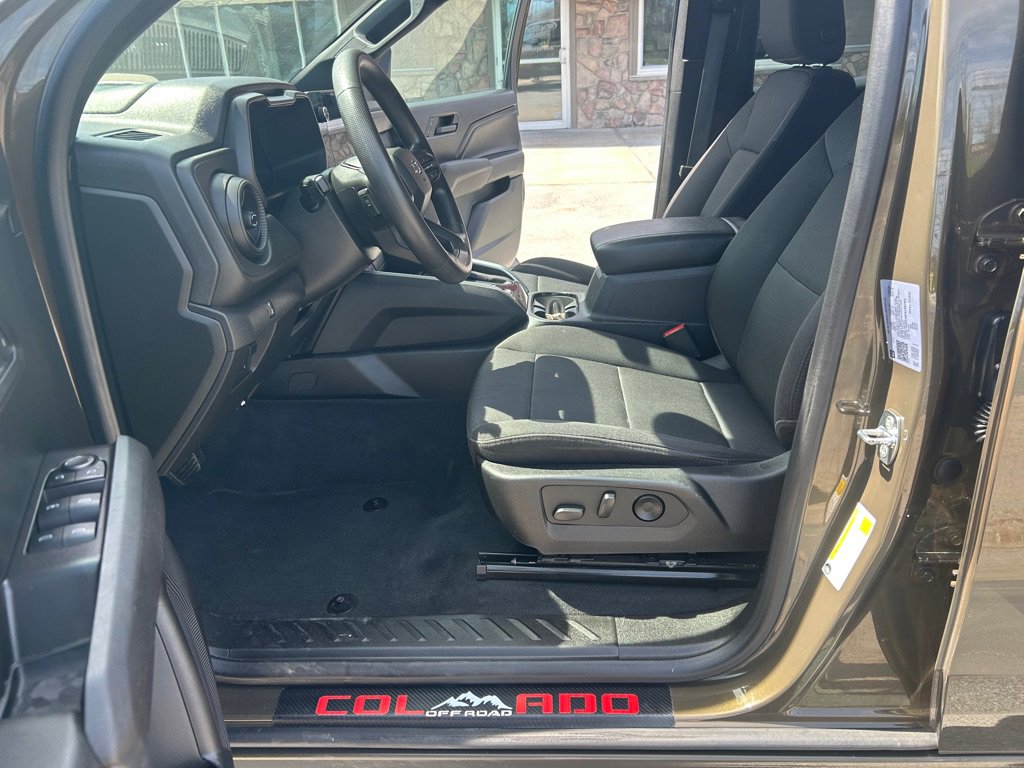 Used 2023 Chevrolet Colorado Trail Boss w/ Advanced Trailering Package AWD/4WD image 23