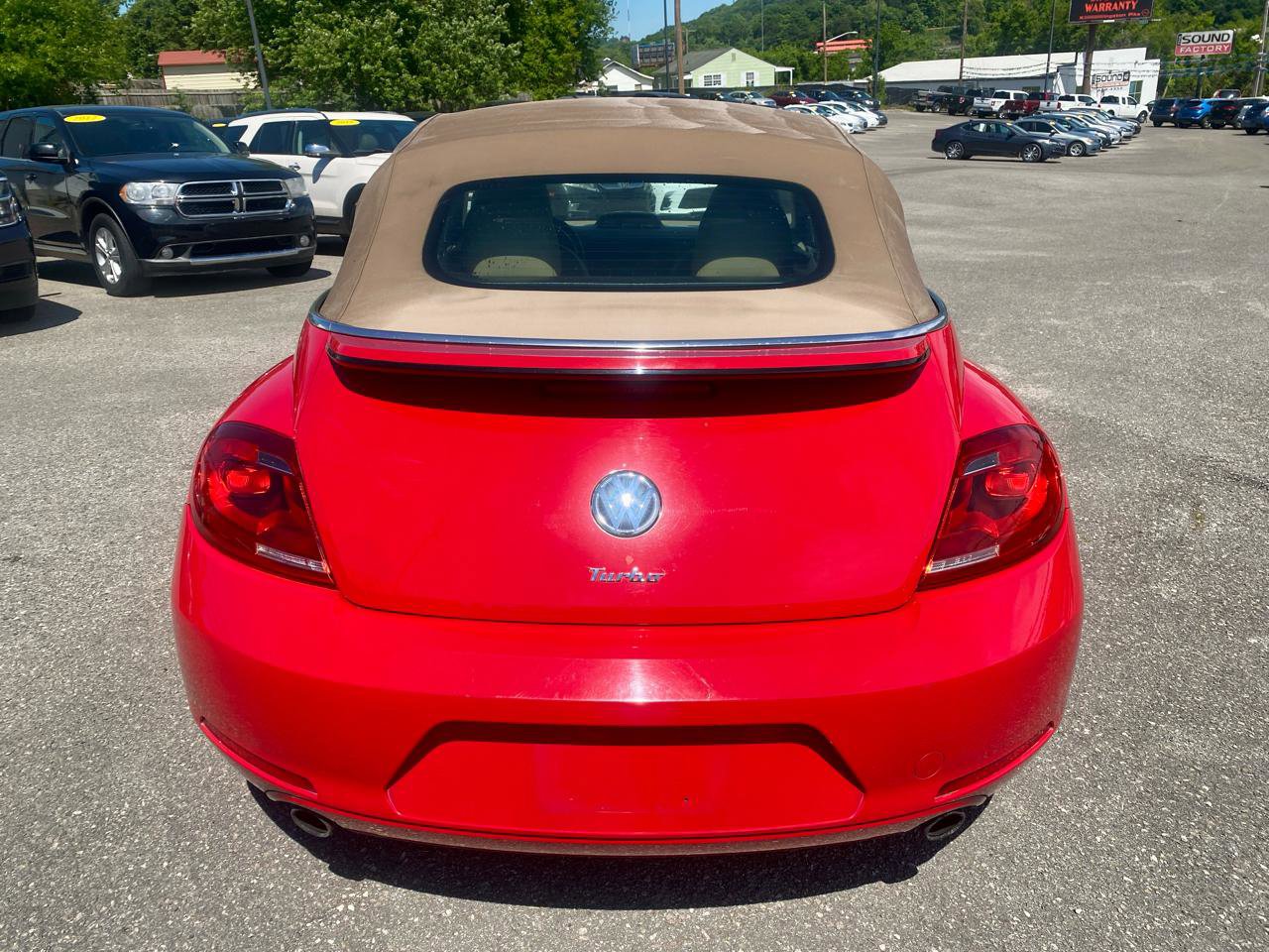 Used 2013 Volkswagen Beetle 2.0T FWD image 21