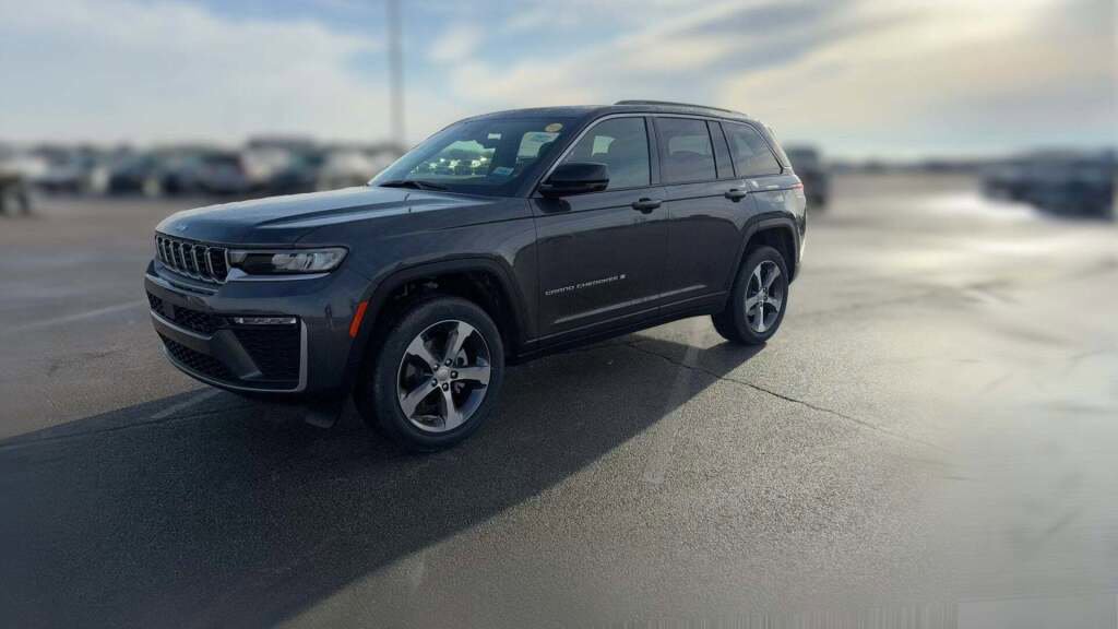 New 2026 Jeep Grand Cherokee Limited image 1