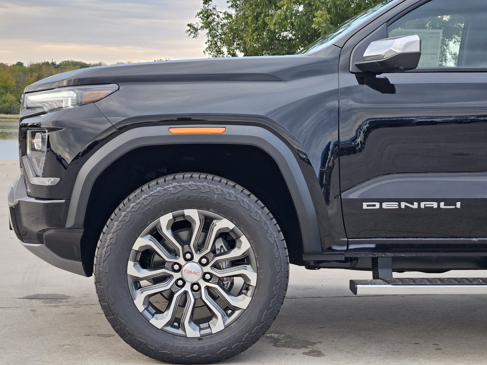 New 2026 GMC Canyon Denali AWD/4WD image 6