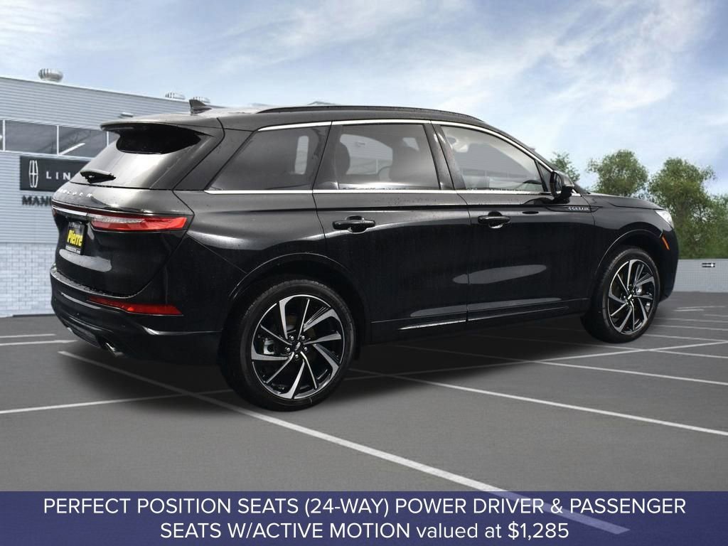 New 2026 Lincoln Corsair Grand Touring AWD/4WD image 4