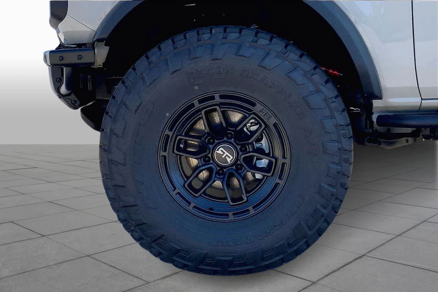 New 2025 Ford Bronco Badlands AWD/4WD image 12