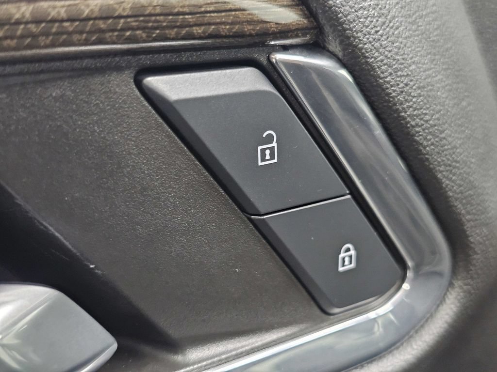 Used 2024 Chevrolet Silverado 1500 LT AWD/4WD image 29