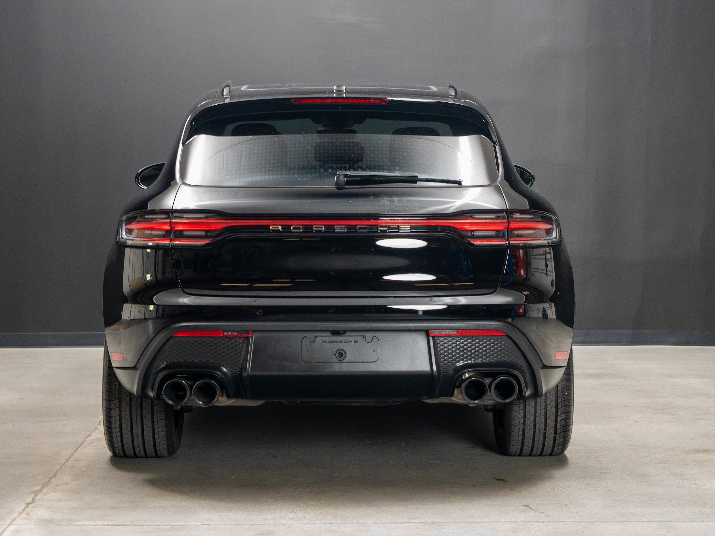 Certified 2026 Porsche Macan AWD/4WD image 6