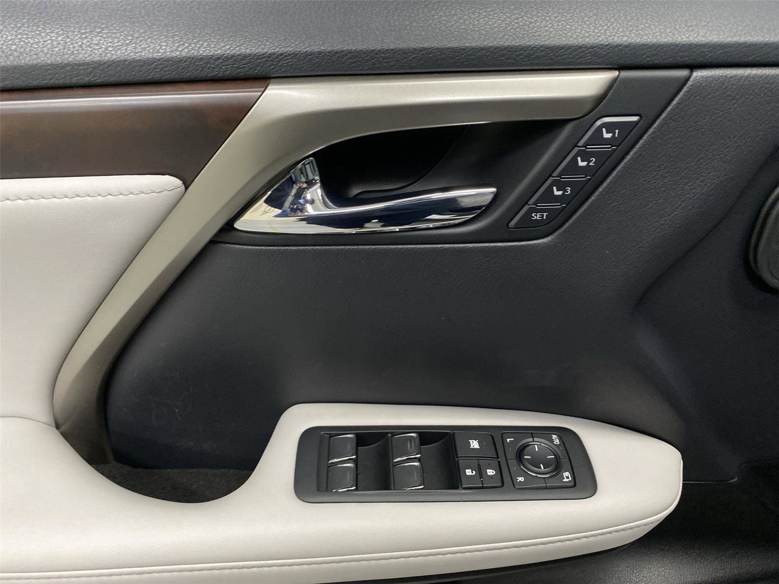 Used 2021 Lexus RX 450h AWD w/ Premium Package image 19