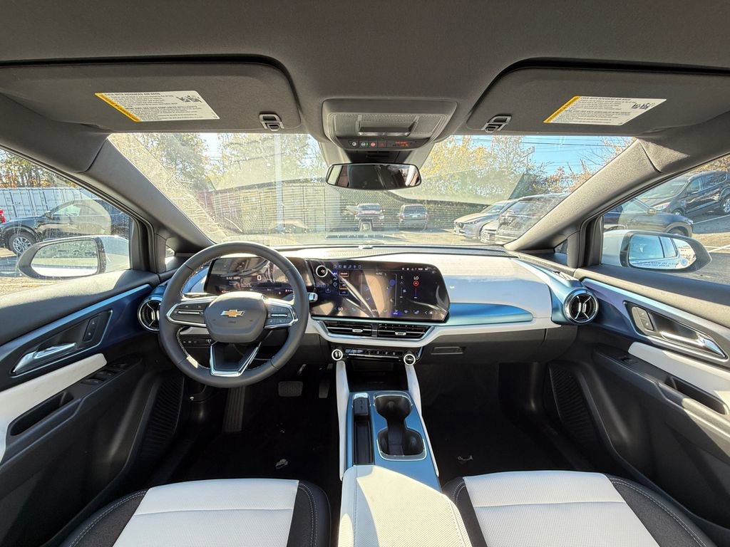 New 2026 Chevrolet Equinox EV LT image 20