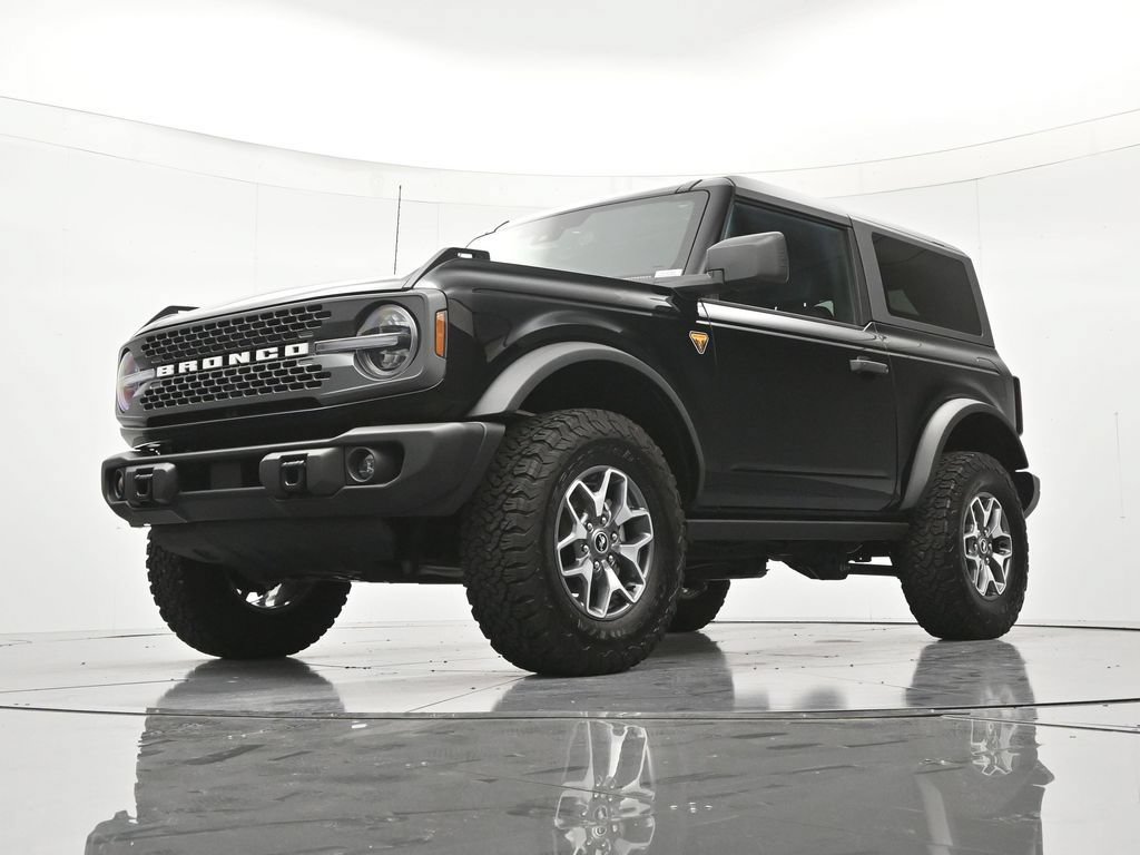 Certified 2025 Ford Bronco Badlands AWD/4WD image 33