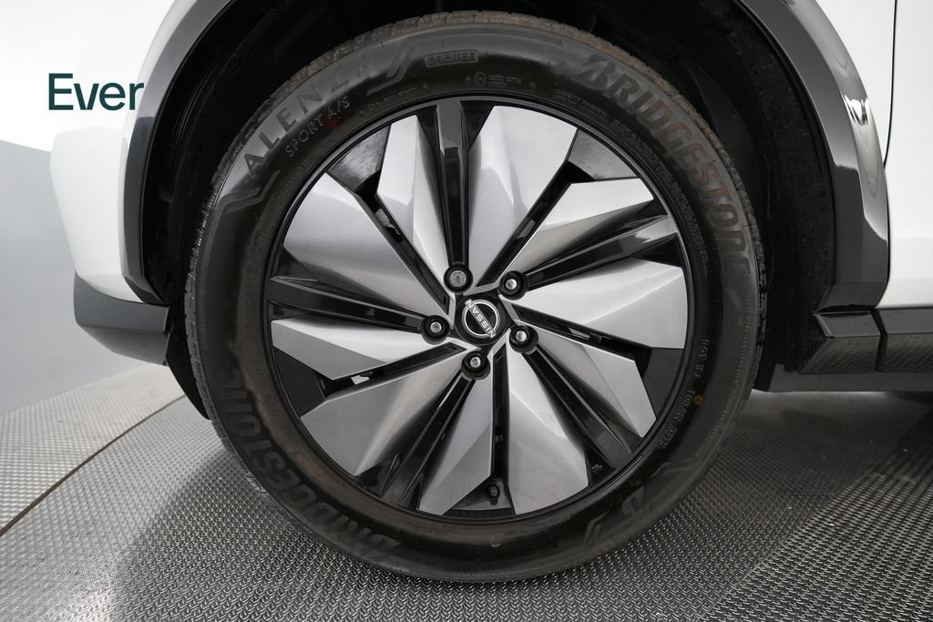 Used 2025 Nissan Ariya AWD image 17