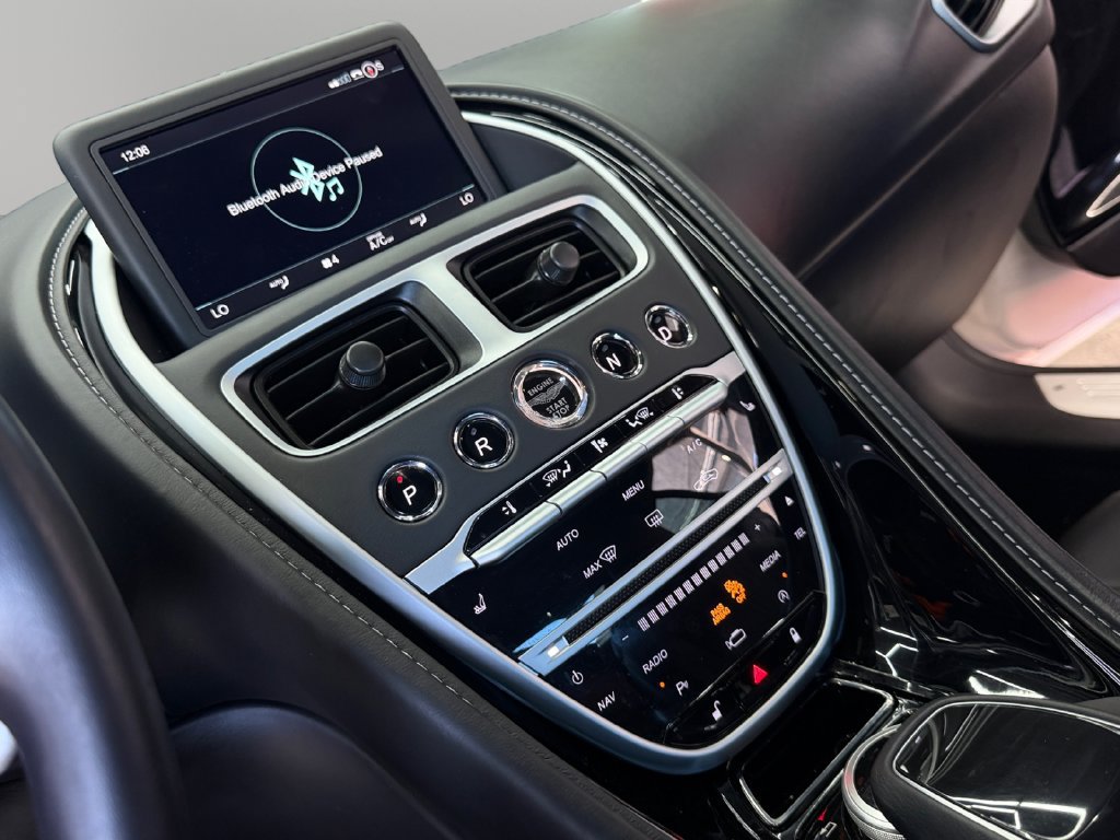Used 2019 Aston Martin DB11 Coupe RWD image 28