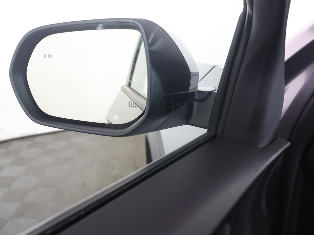 Used 2026 Chevrolet Equinox LT FWD image 37