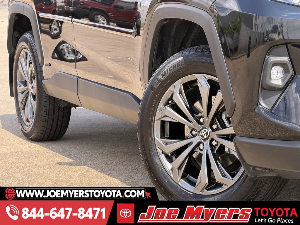 Used 2024 Toyota RAV4 XLE Premium image 12