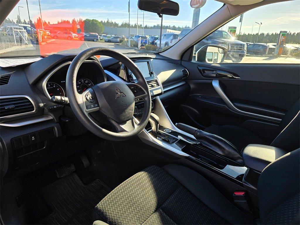 Used 2019 Mitsubishi Eclipse Cross ES image 11