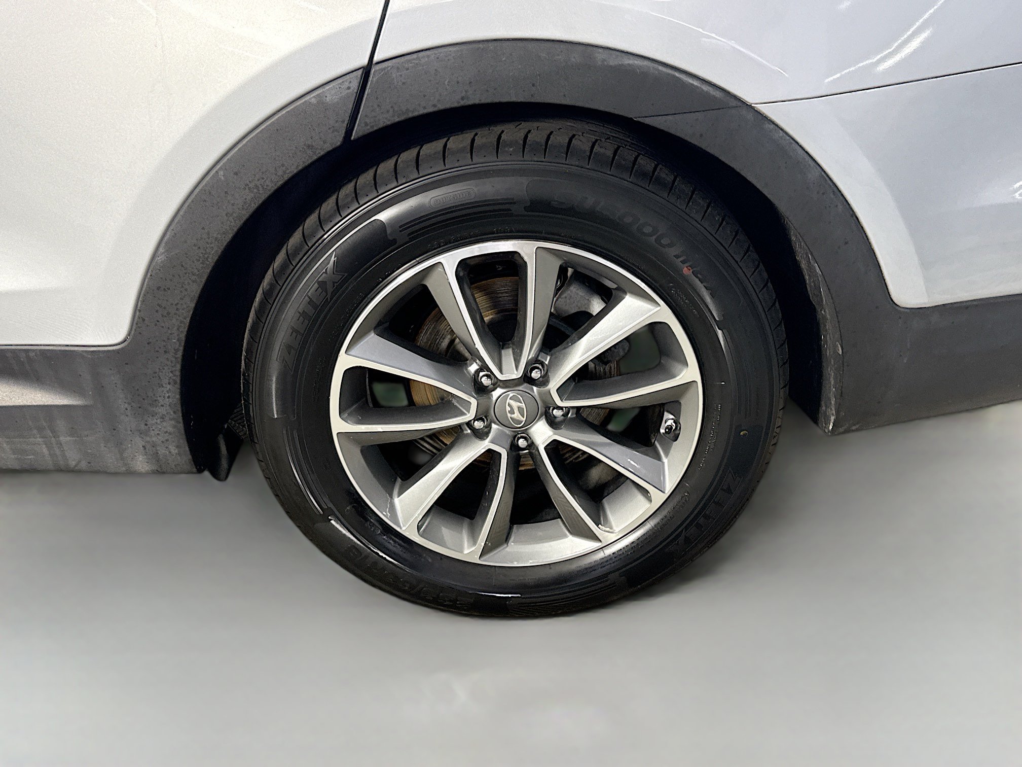 Used 2018 Hyundai Santa Fe SE FWD image 36