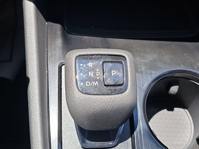 Used 2023 Nissan Rogue S AWD/4WD image 17