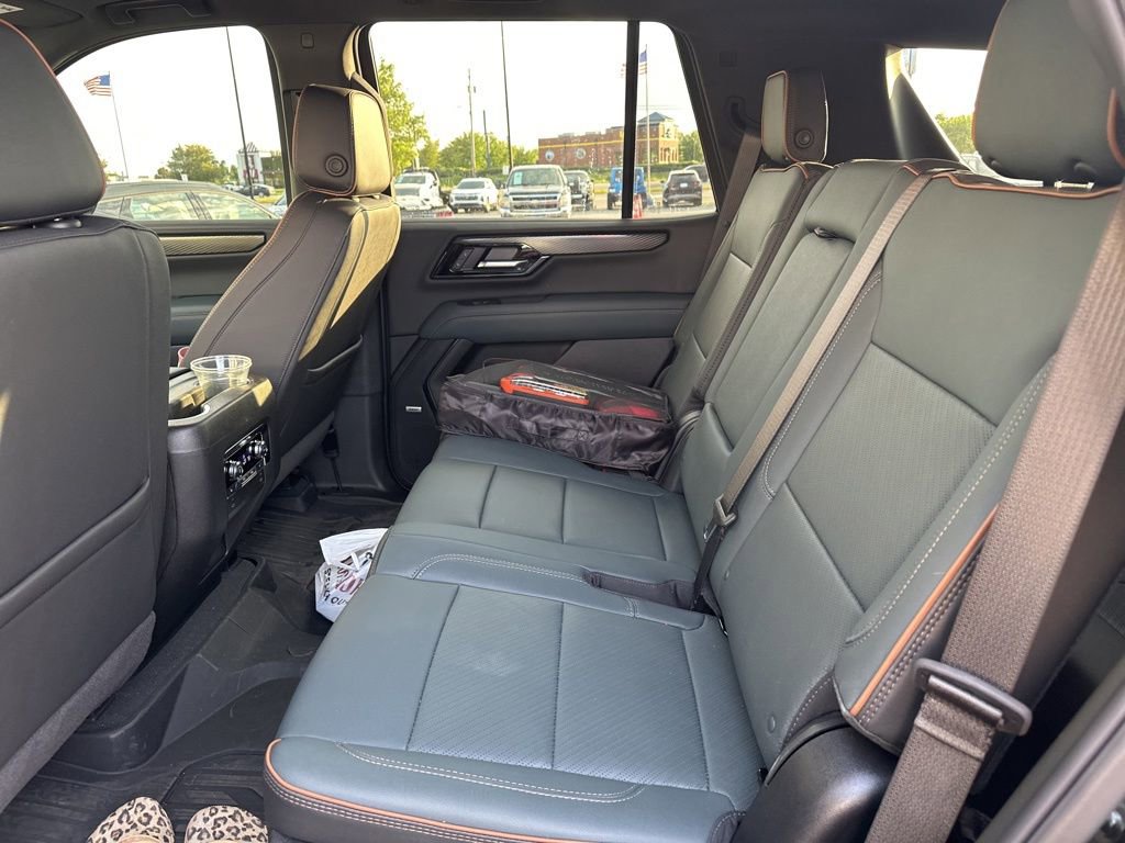 Used 2026 GMC Yukon AT4 w/ AT4 Preferred Package AWD/4WD image 8