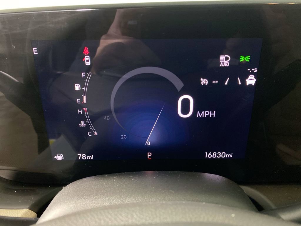 Certified 2024 Buick Encore GX Avenir w/ Avenir Technology Package AWD/4WD image 15