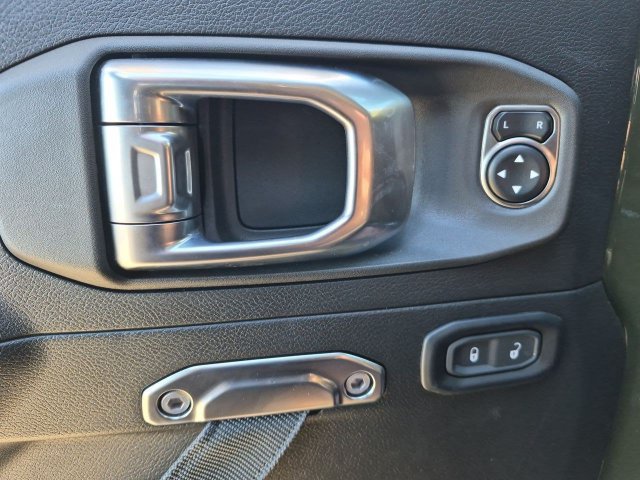 Used 2024 Jeep Wrangler Unlimited Sport AWD/4WD image 13