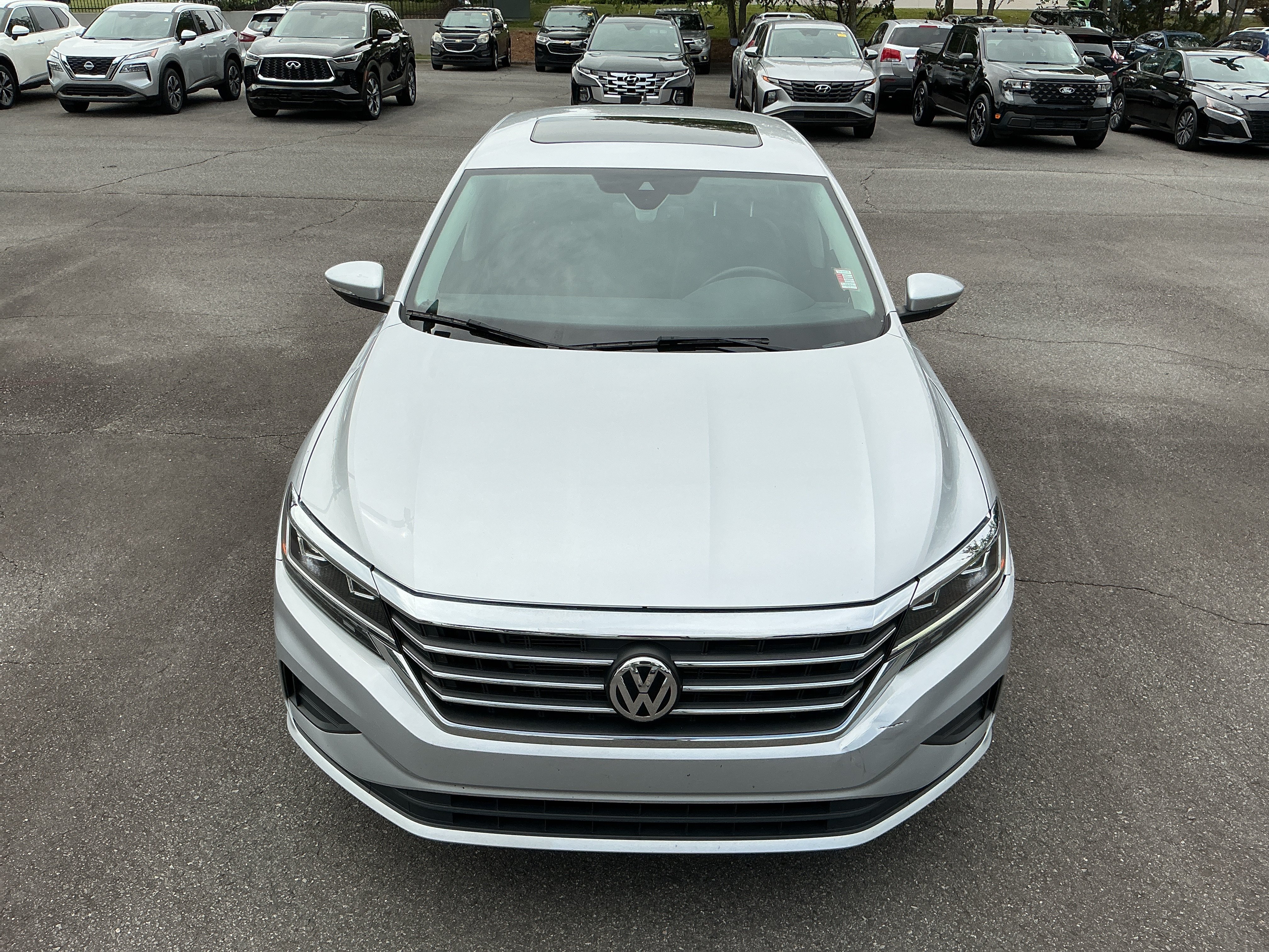 Used 2020 Volkswagen Passat 2.0T SE w/ Sunroof Package FWD image 6