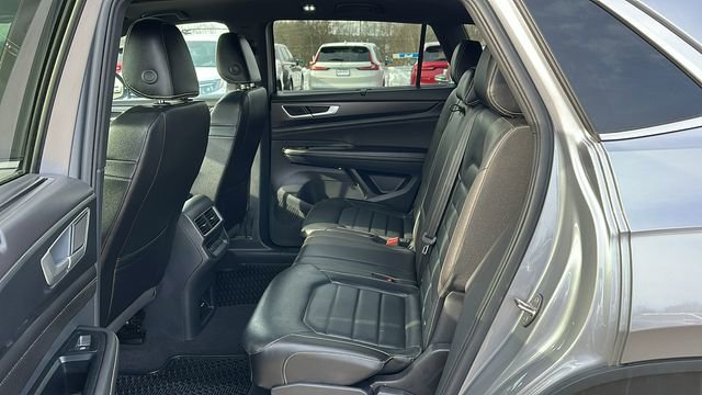 Used 2024 Volkswagen Atlas Cross Sport SEL R-Line image 21