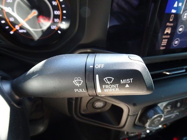 Used 2024 Jeep Gladiator Rubicon AWD/4WD image 22