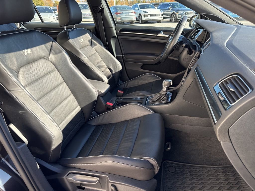 Used 2019 Volkswagen Golf R 4-Door image 32