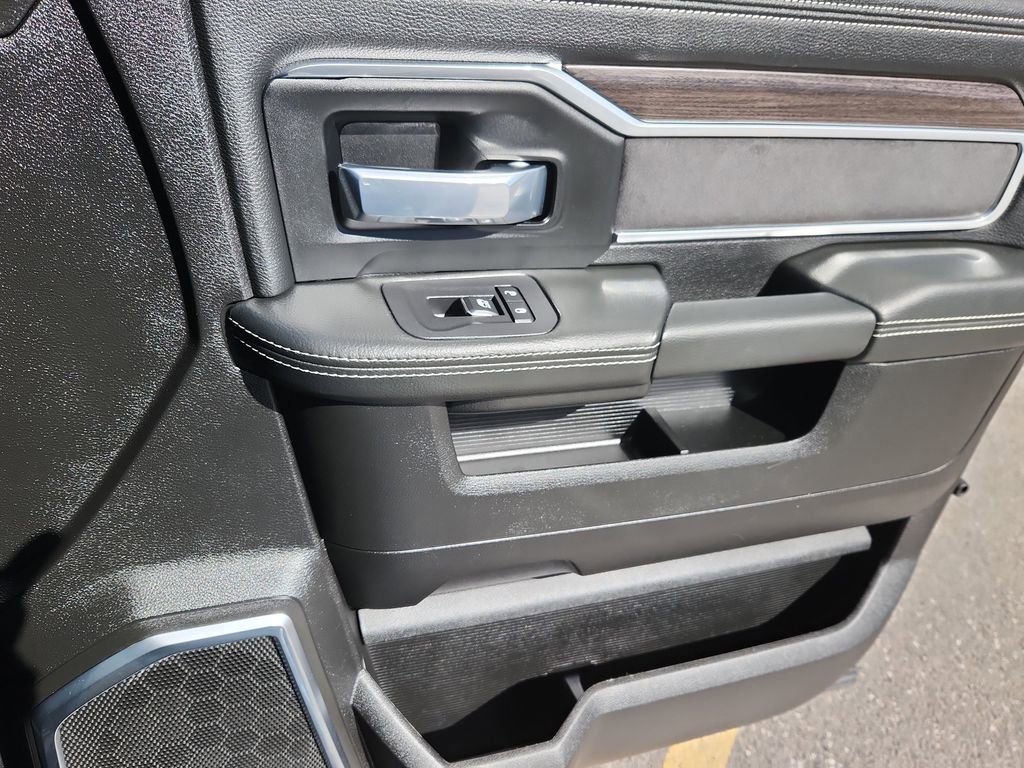 Used 2025 RAM 3500 Laramie w/ Sport Appearance Package AWD/4WD image 17